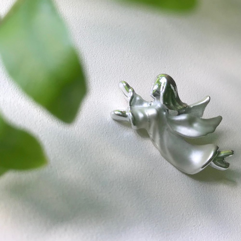 NEW Silver Flying Angel Pin